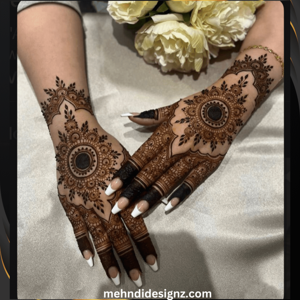 stylish royal royal stylish back hand mehndi design